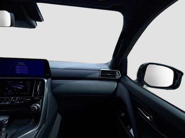 Used 2022 Lexus LX 600 4WD w/ Accessory Package (Z1) image 19