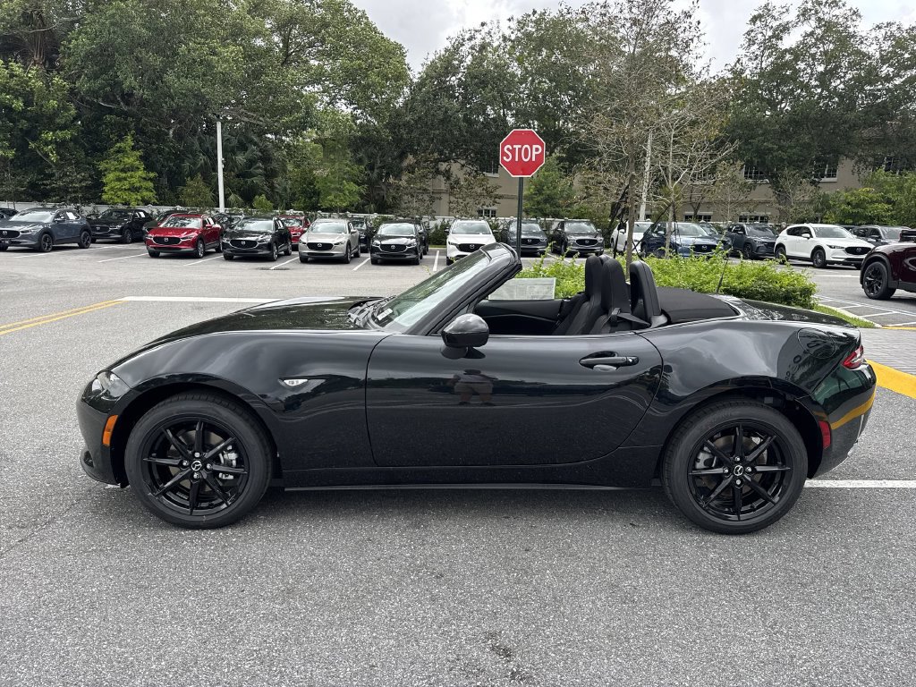 New 2026 MAZDA MX-5 Miata Sport w/ Interior Package RWD image 11