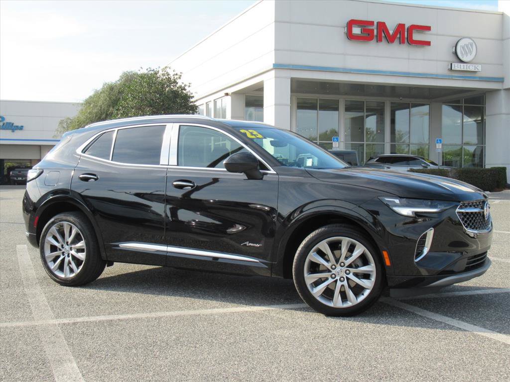 Used 2023 Buick Envision Avenir image 2