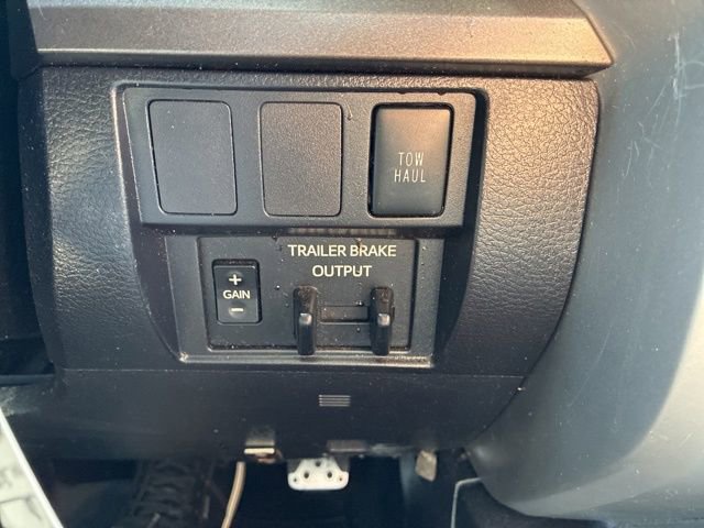 Used 2020 Toyota Tundra SR5 w/ SR5 Leather Package image 18