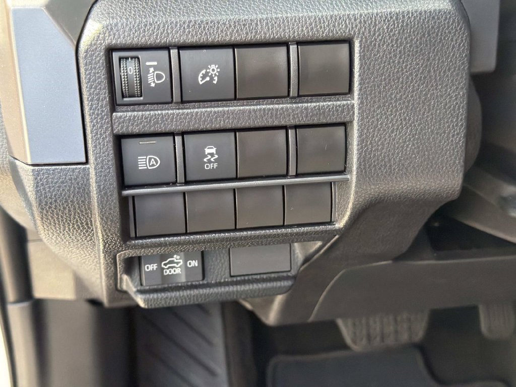 Used 2025 Toyota Tacoma TRD Off-Road AWD/4WD image 20