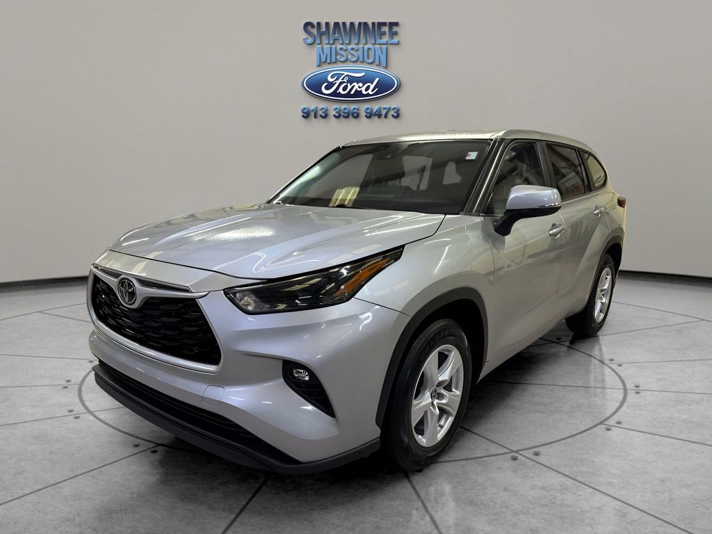 Used 2023 Toyota Highlander LE
