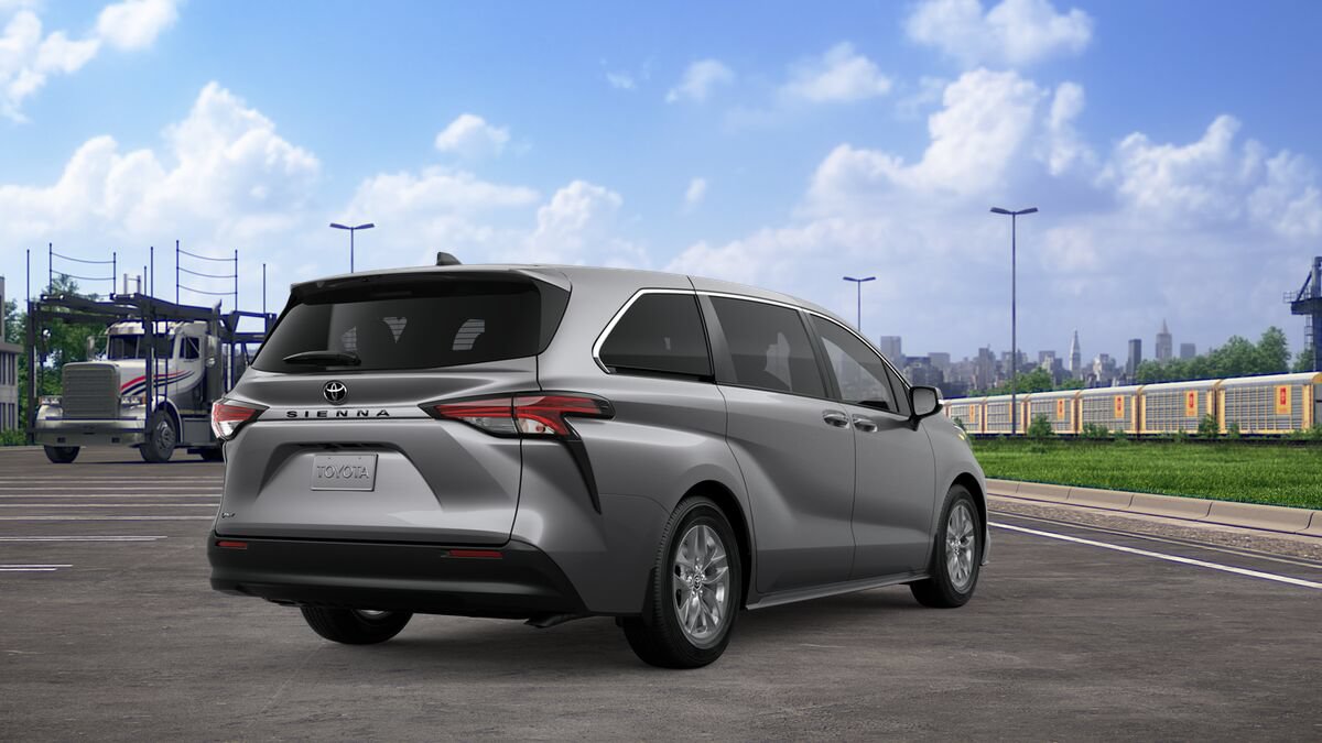 New 2026 Toyota Sienna LE FWD image 9
