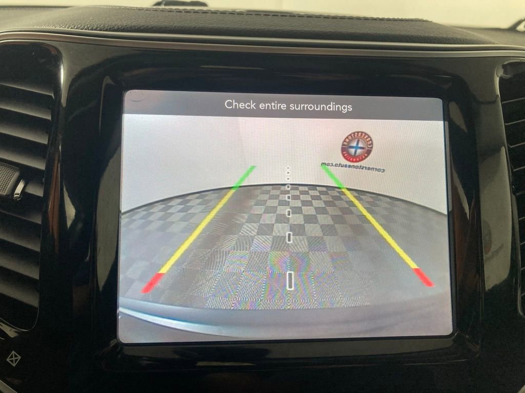 Used 2019 Jeep Cherokee Limited image 4