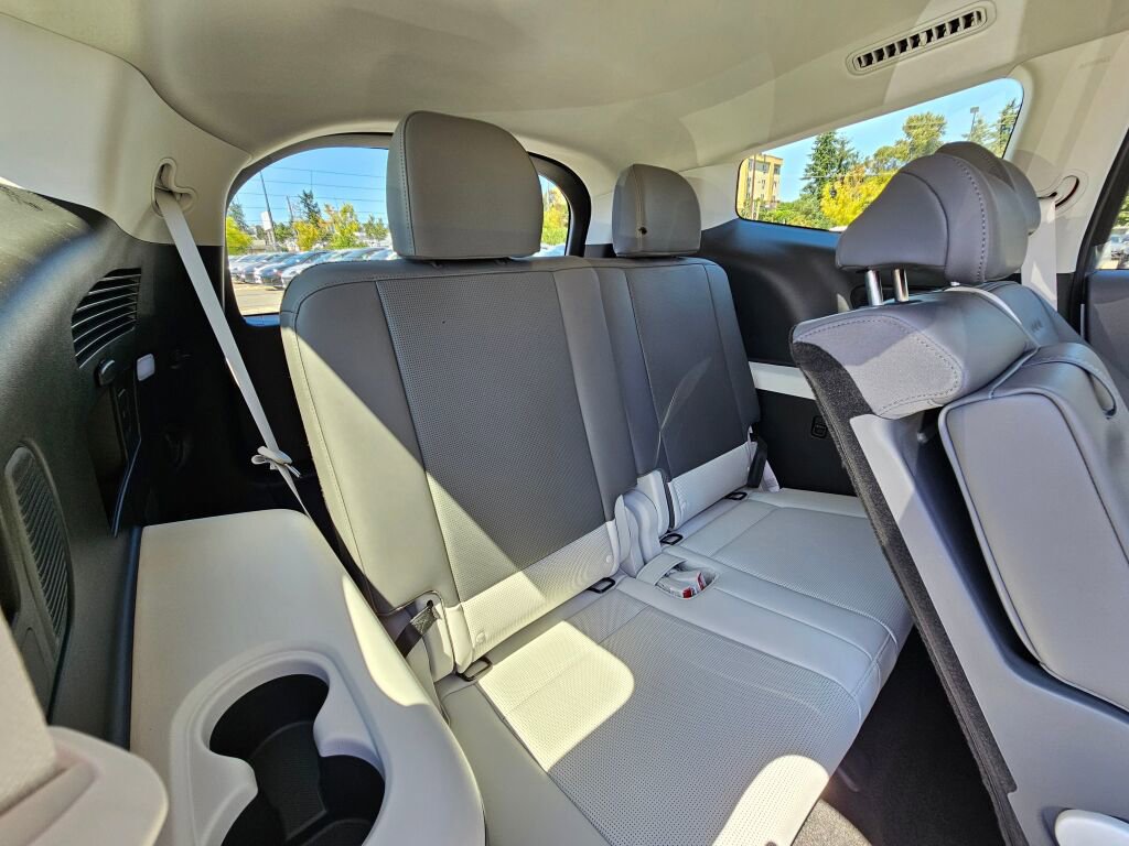 New 2026 Hyundai Ioniq 9 SEL image 13