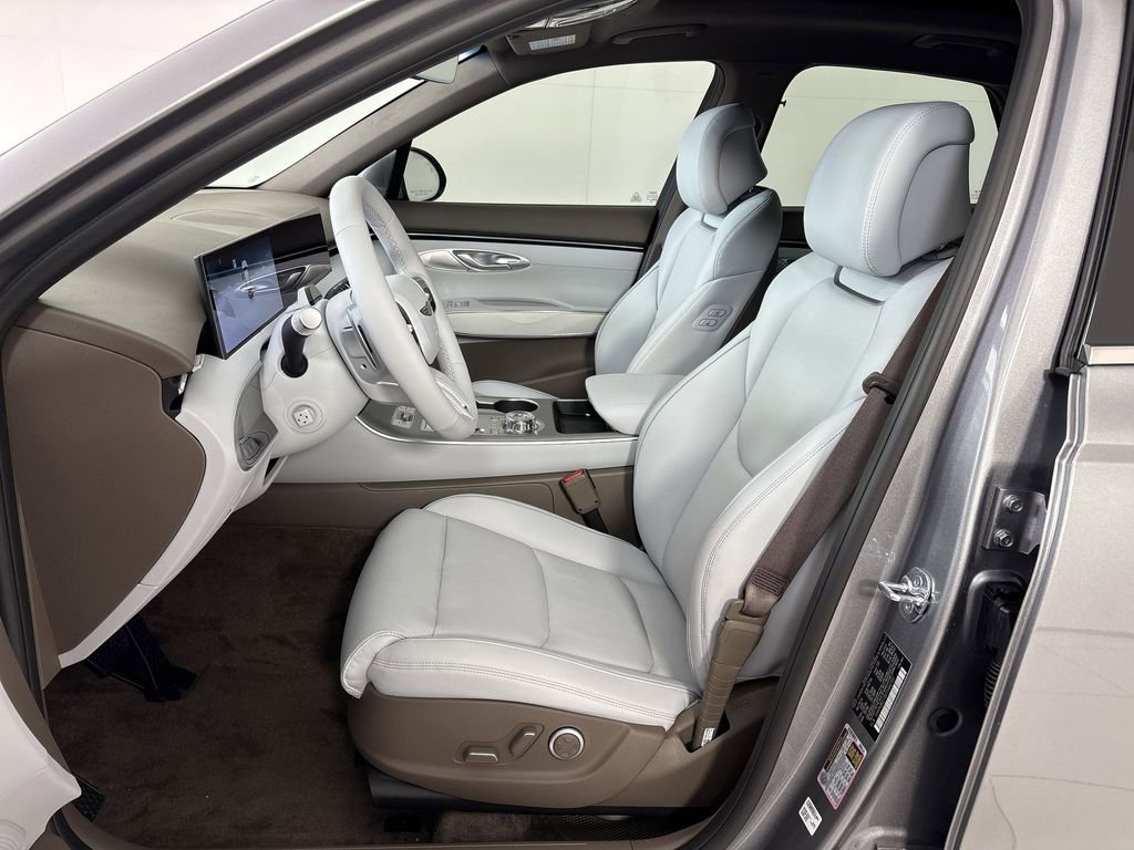 New 2026 Genesis GV70 2.5T Advanced AWD/4WD image 13