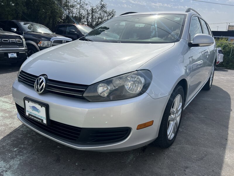 Used 2011 Volkswagen Jetta TDI FWD image 1