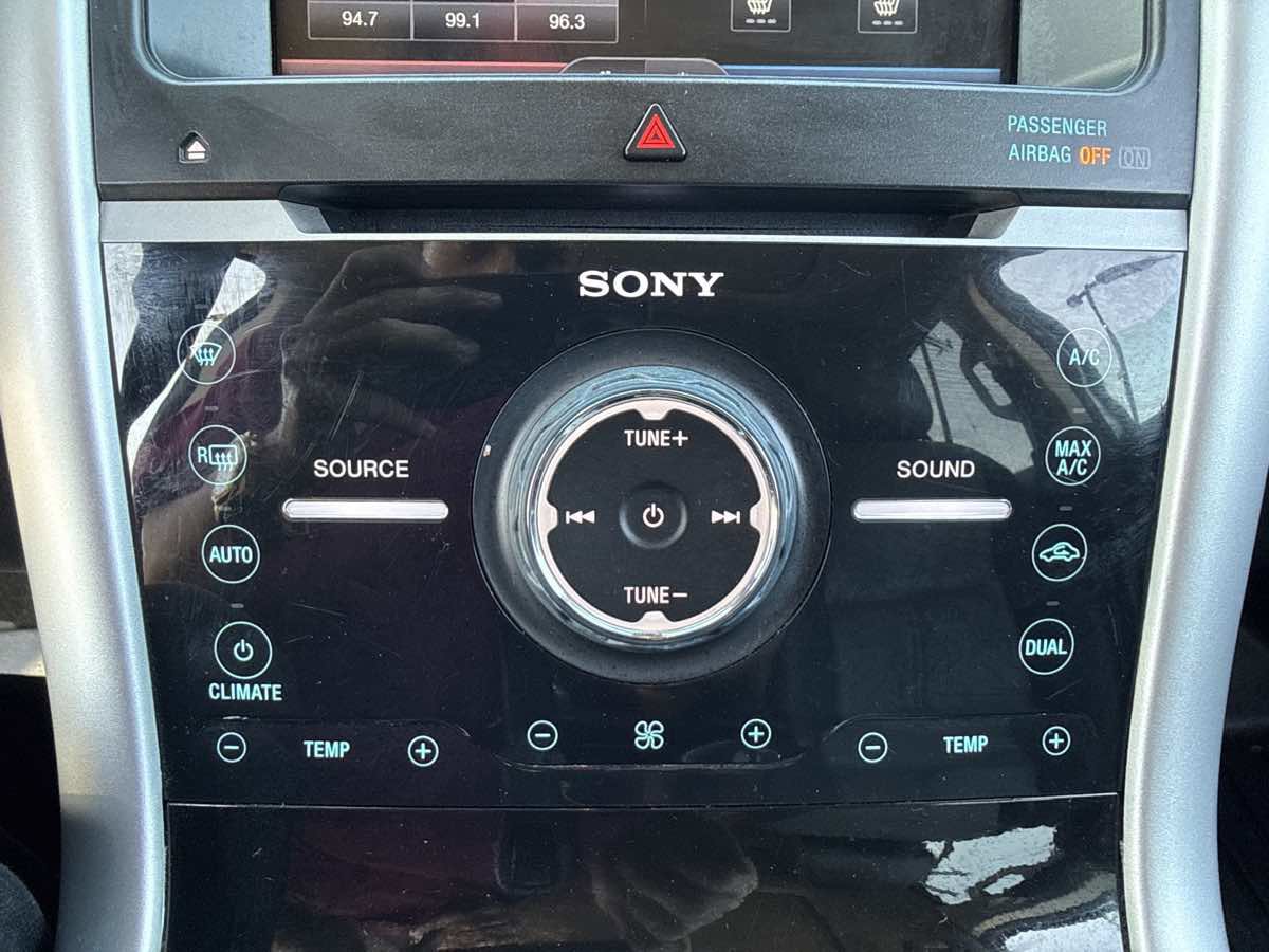 Used 2013 Ford Edge Sport w/ Driver Entry Pkg FWD image 27