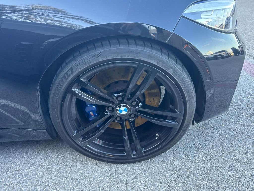 Used 2018 BMW M2 RWD image 3