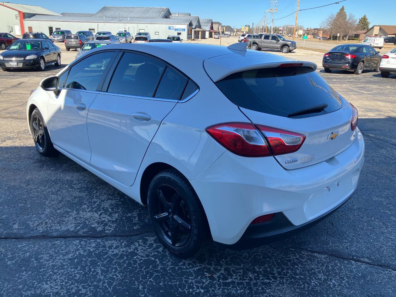 Used 2017 Chevrolet Cruze LT w/ Convenience Package FWD image 5