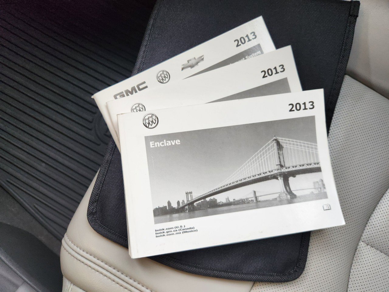 Used 2013 Buick Enclave Leather image 23