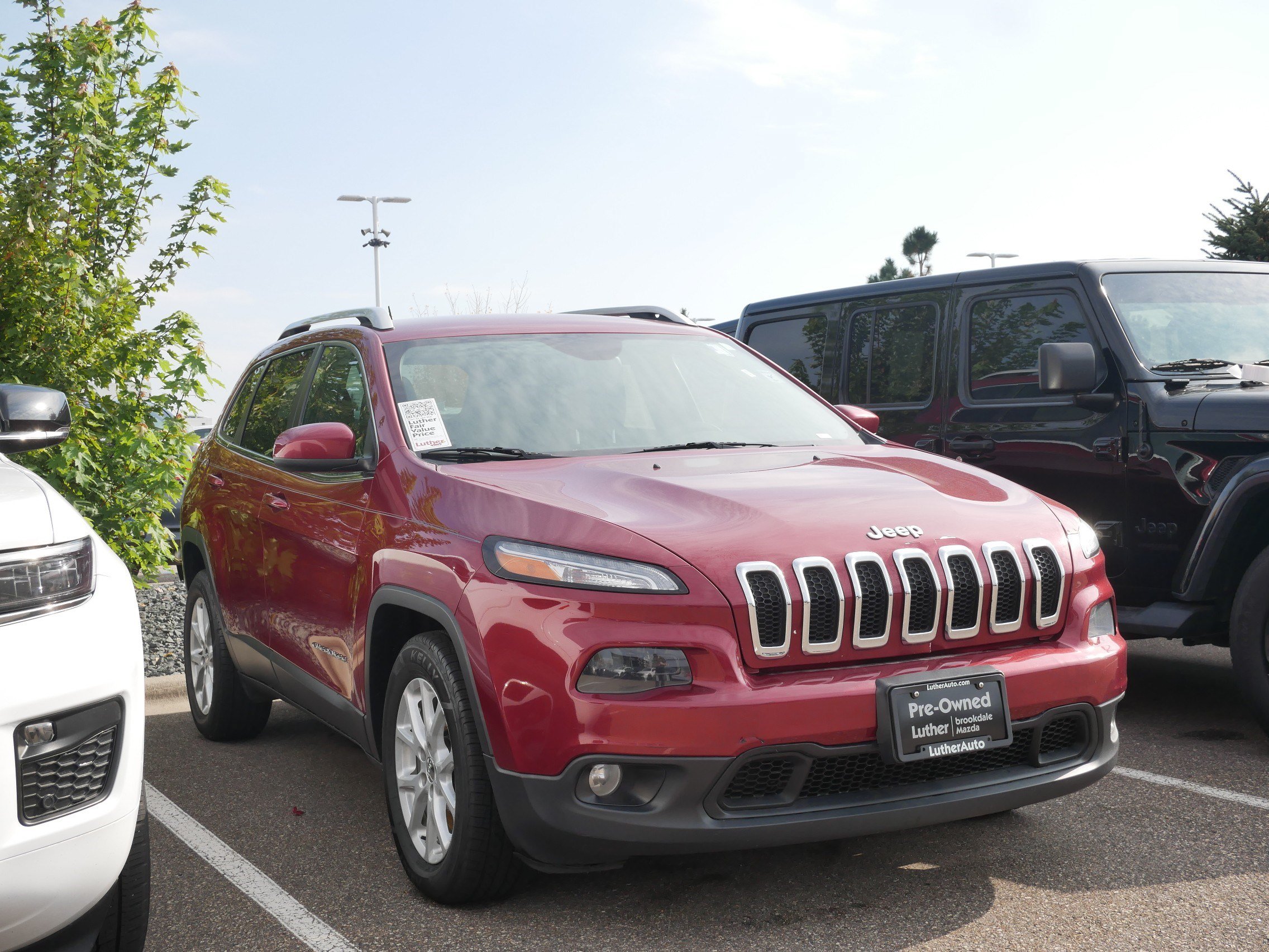Used 2015 Jeep Cherokee Latitude w/ Comfort/Convenience Group