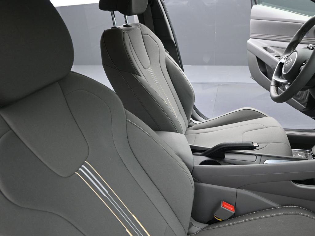 Certified 2026 Hyundai Elantra Sport w/ Cargo Package image 35