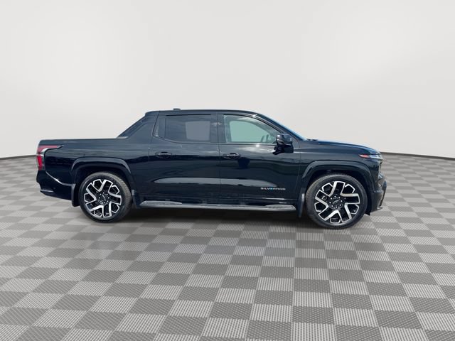Certified 2025 Chevrolet Silverado EV RST AWD/4WD image 13