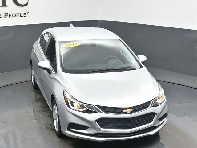 Used 2017 Chevrolet Cruze LT w/ Convenience Package FWD image 46