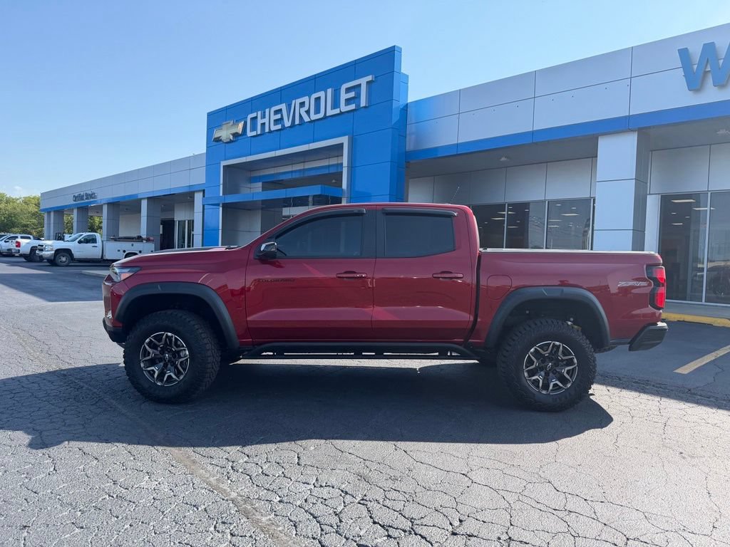 Used 2024 Chevrolet Colorado ZR2 w/ ZR2 Convenience Package III AWD/4WD image 2