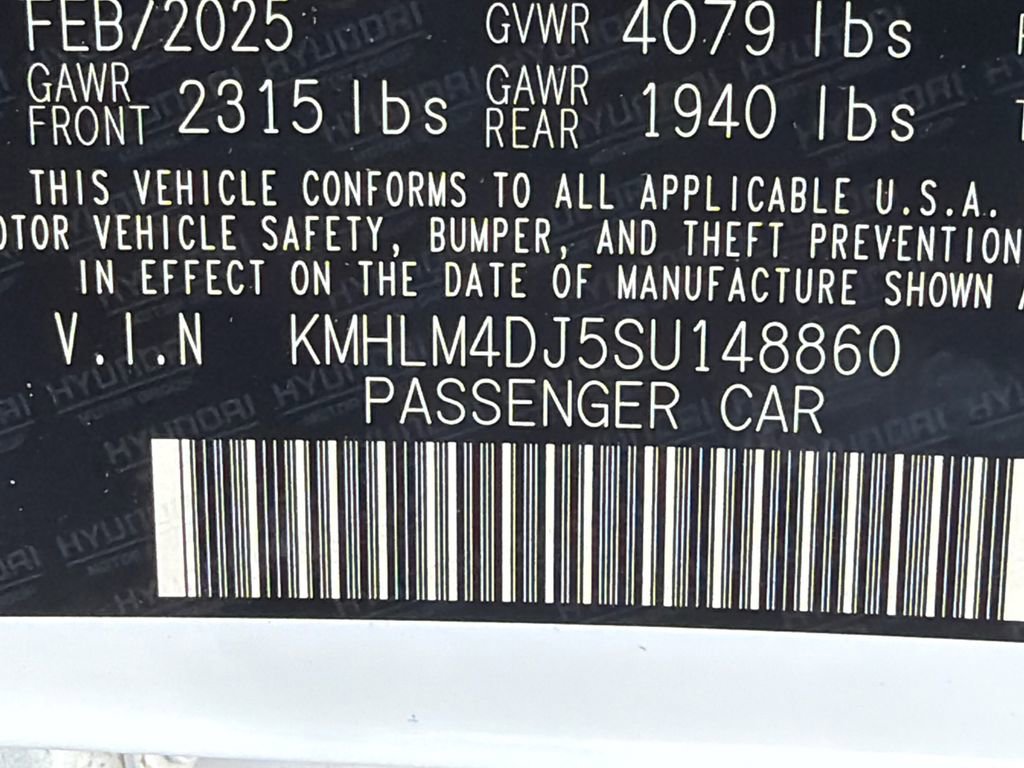 Used 2025 Hyundai Elantra SEL image 32