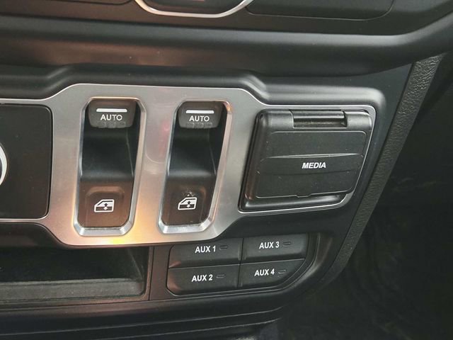 Used 2019 Jeep Wrangler Sport image 26