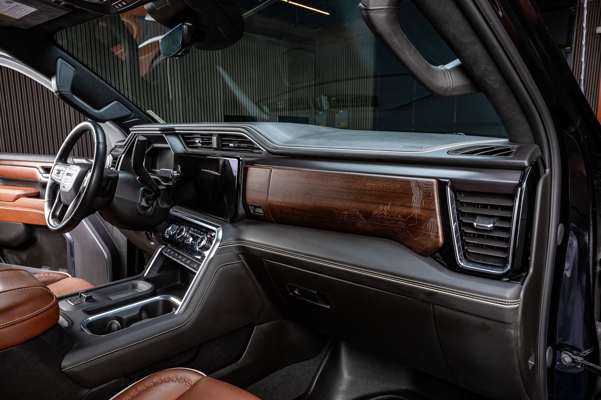 Used 2024 GMC Sierra 2500 Denali Ultimate image 17