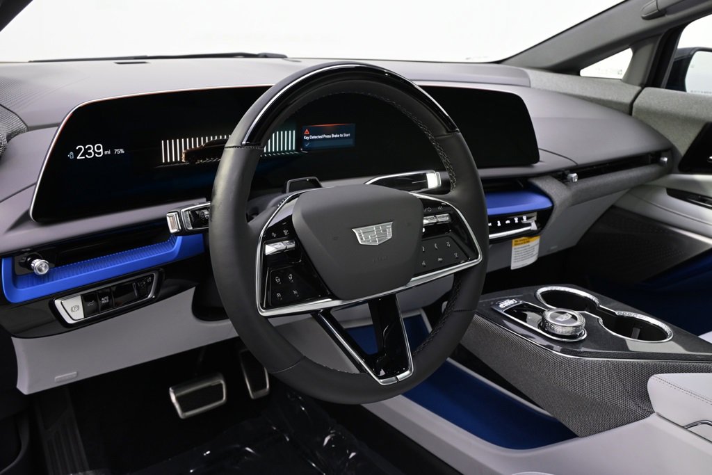 New 2025 Cadillac Optiq Luxury 1 w/ LPO, Floor Liner Package image 11
