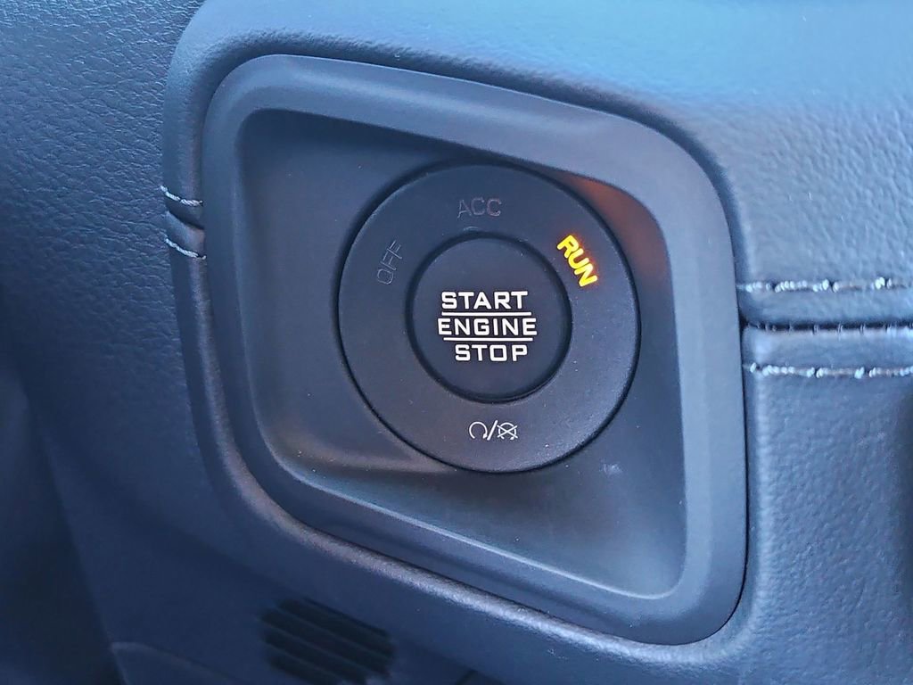 New 2025 Jeep Wrangler Unlimited Rubicon w/ Convenience Group image 34