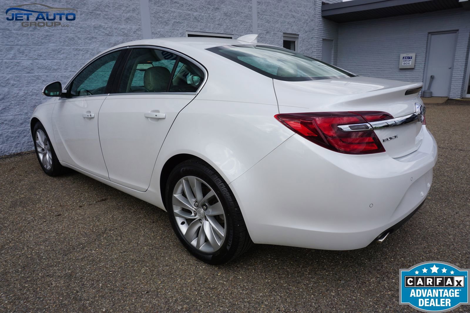 Used 2016 Buick Regal Premium w/ Driver Confidence Package #2 FWD image 8