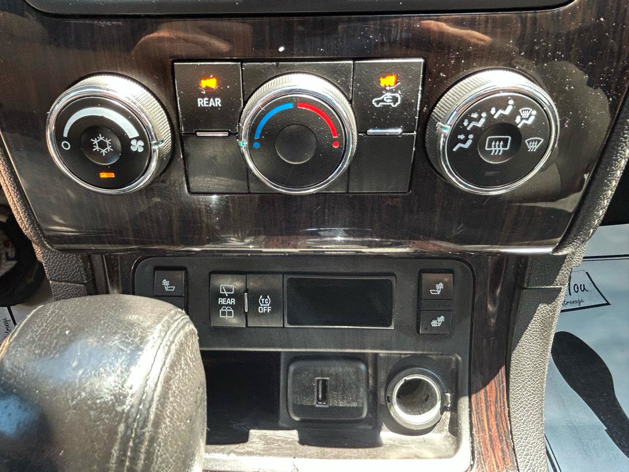 Used 2017 Chevrolet Traverse LT w/ Style and Technology Package FWD image 25
