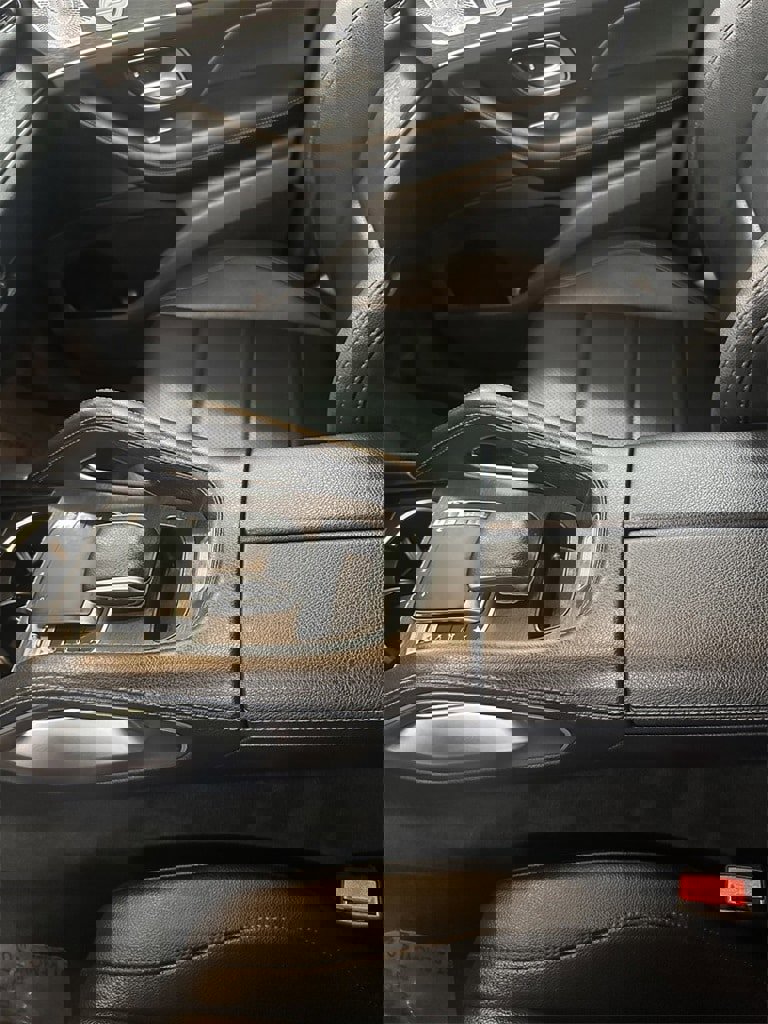 Used 2020 Mercedes-Benz GLE 350 4MATIC image 20