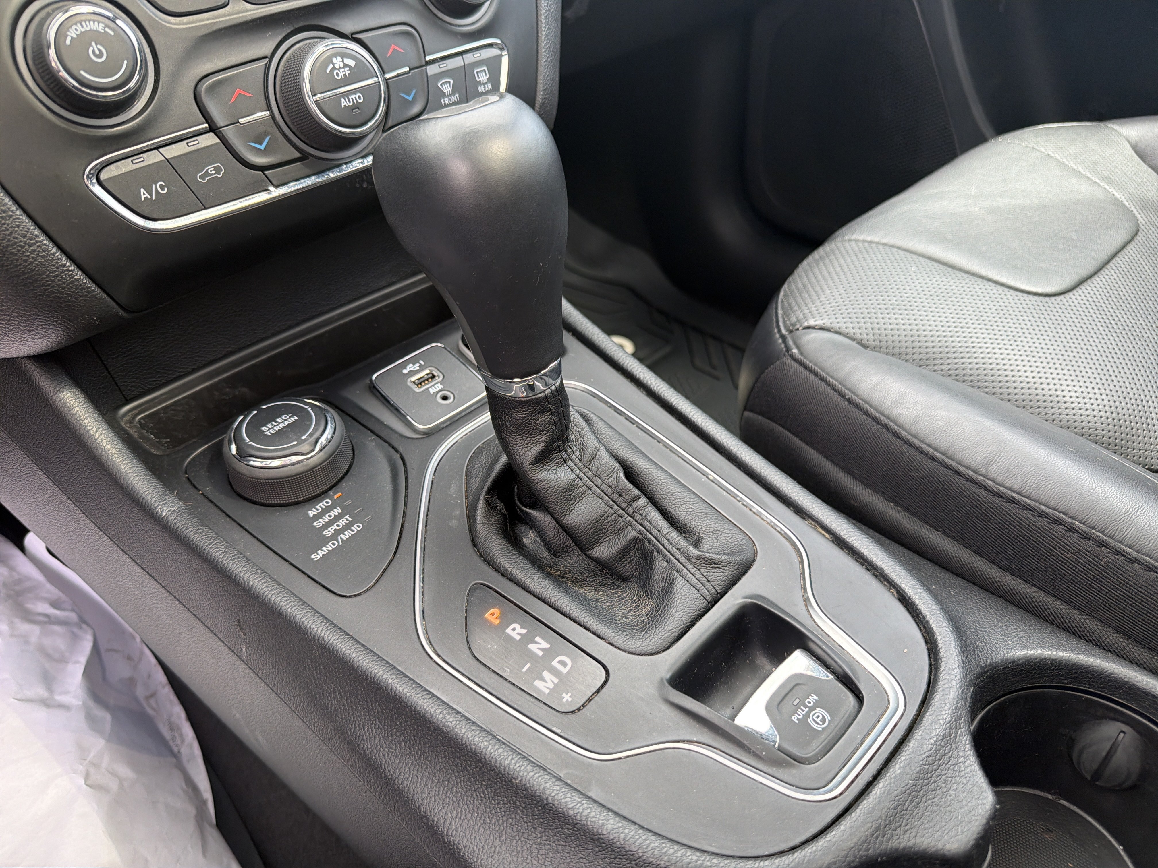 Certified 2019 Jeep Cherokee High Altitude AWD/4WD image 22