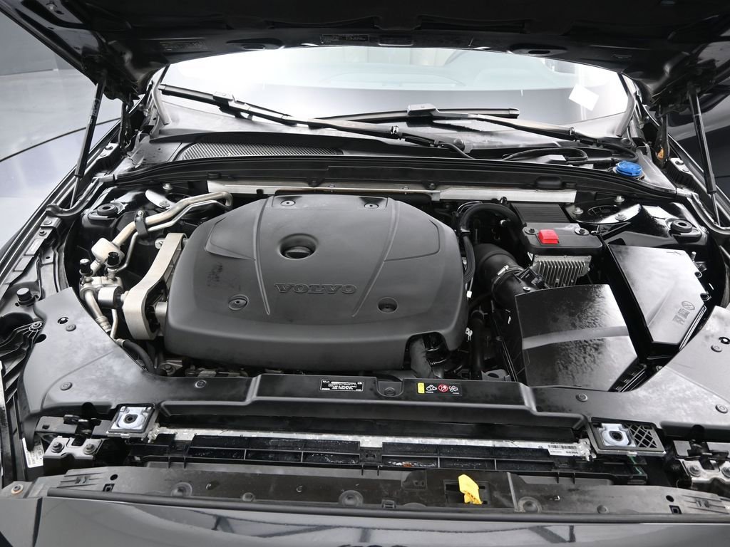 Used 2019 Volvo S60 T5 Momentum w/ Premium Package image 14
