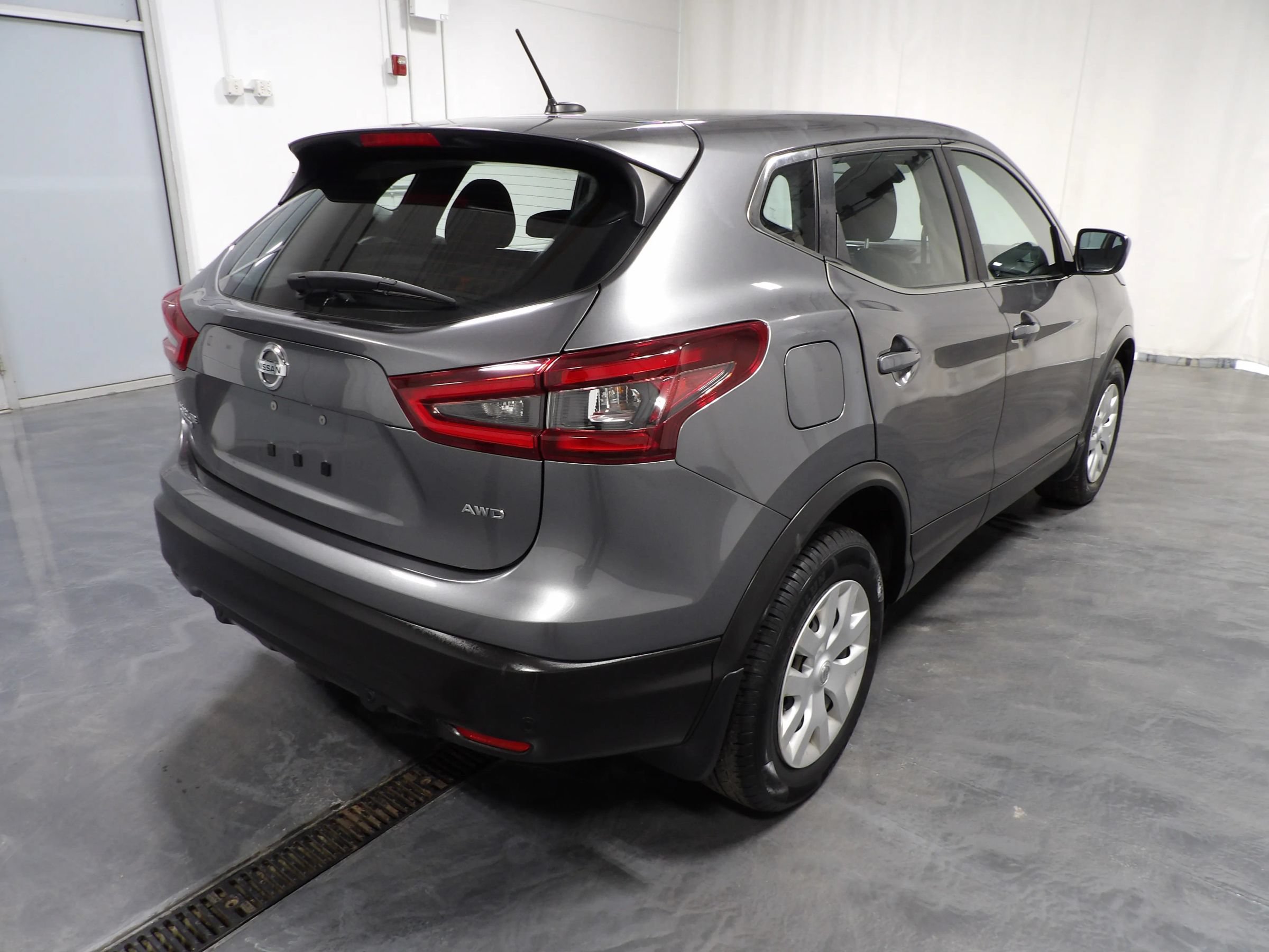 Used 2020 Nissan Rogue Sport S AWD/4WD image 5