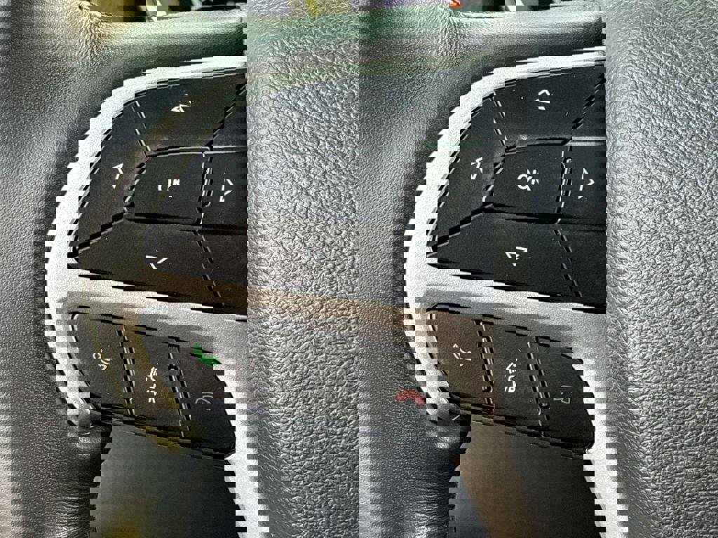 Certified 2022 Jeep Grand Cherokee Limited image 25