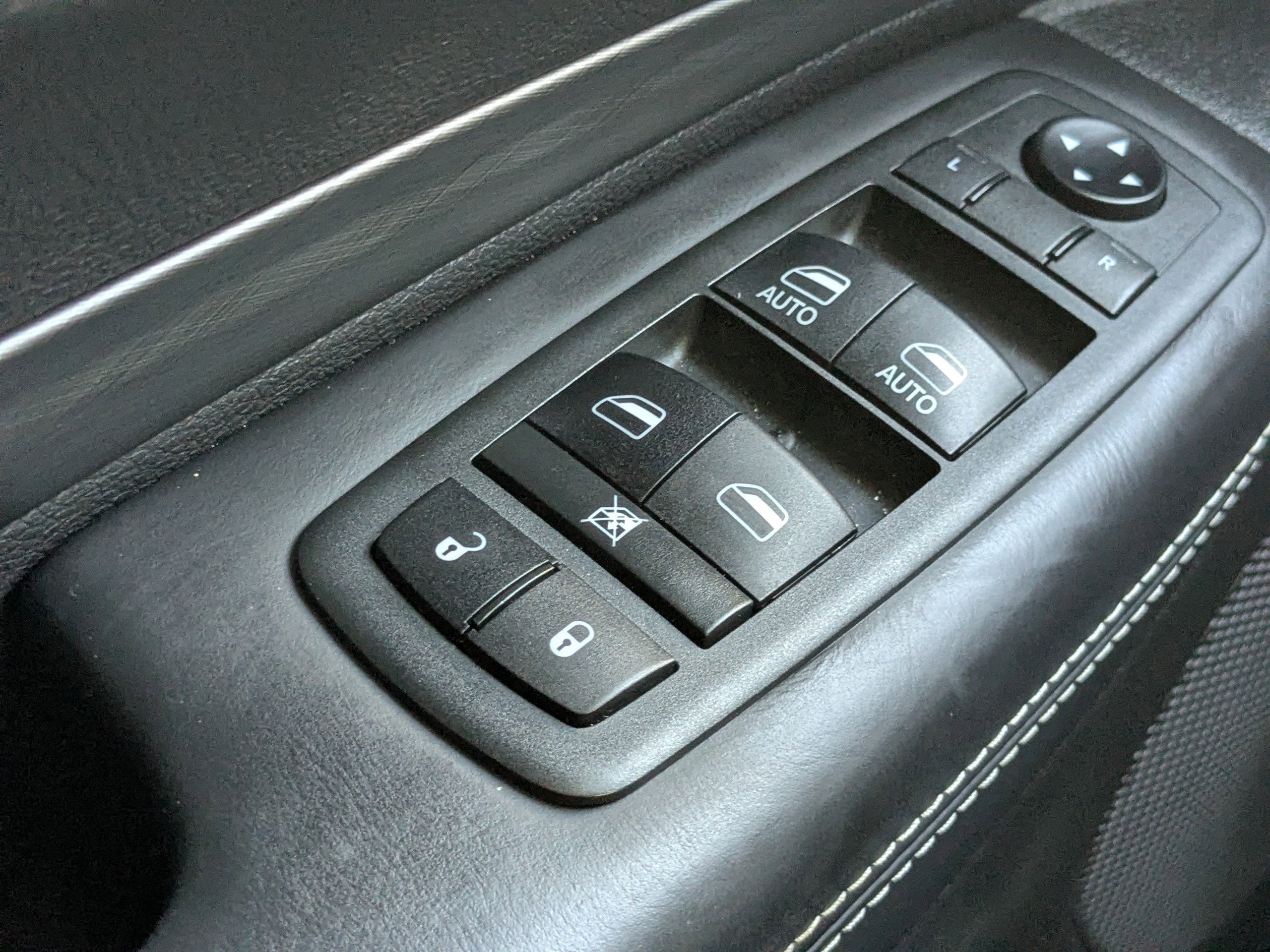 Certified 2018 Dodge Durango Citadel w/ Mopar Chrome Appearance Group RWD image 25
