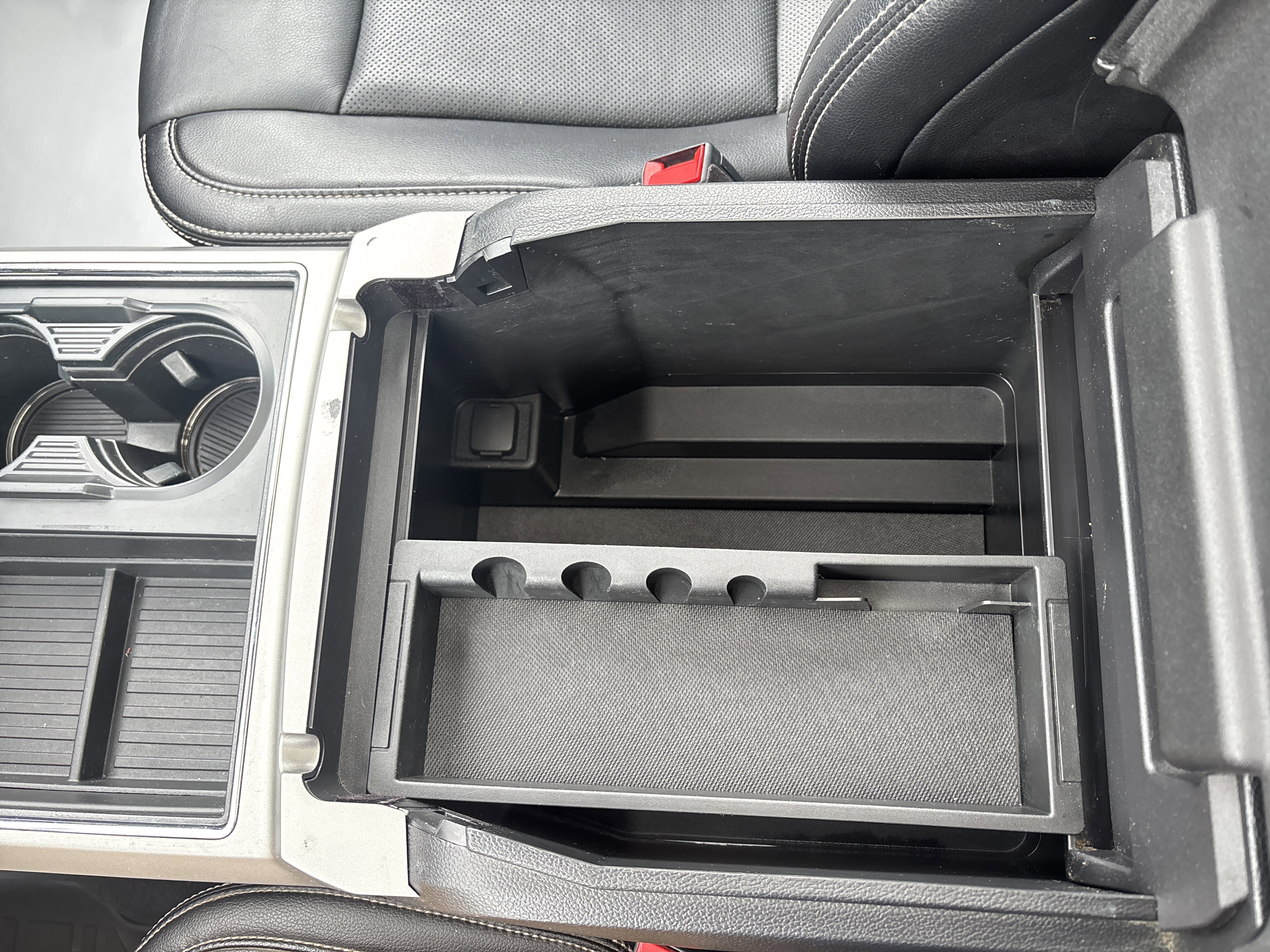 Used 2021 Ford F250 Lariat image 5