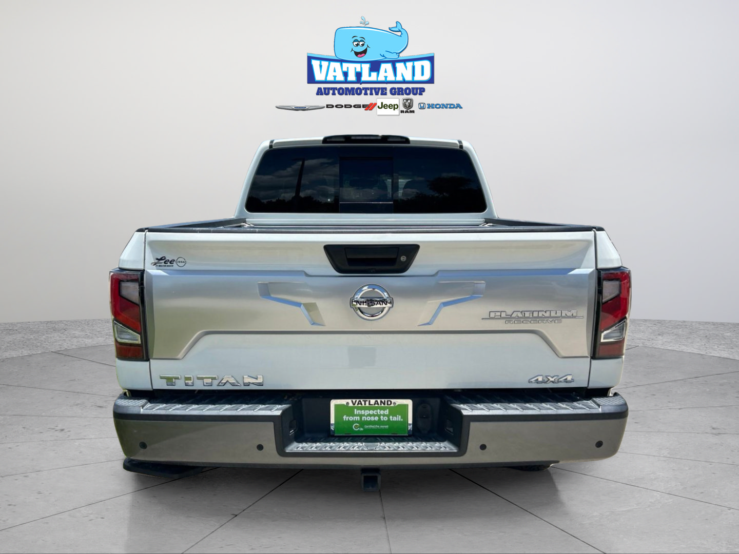 Used 2021 Nissan Titan Platinum Reserve w/ Moonroof Package AWD/4WD image 4
