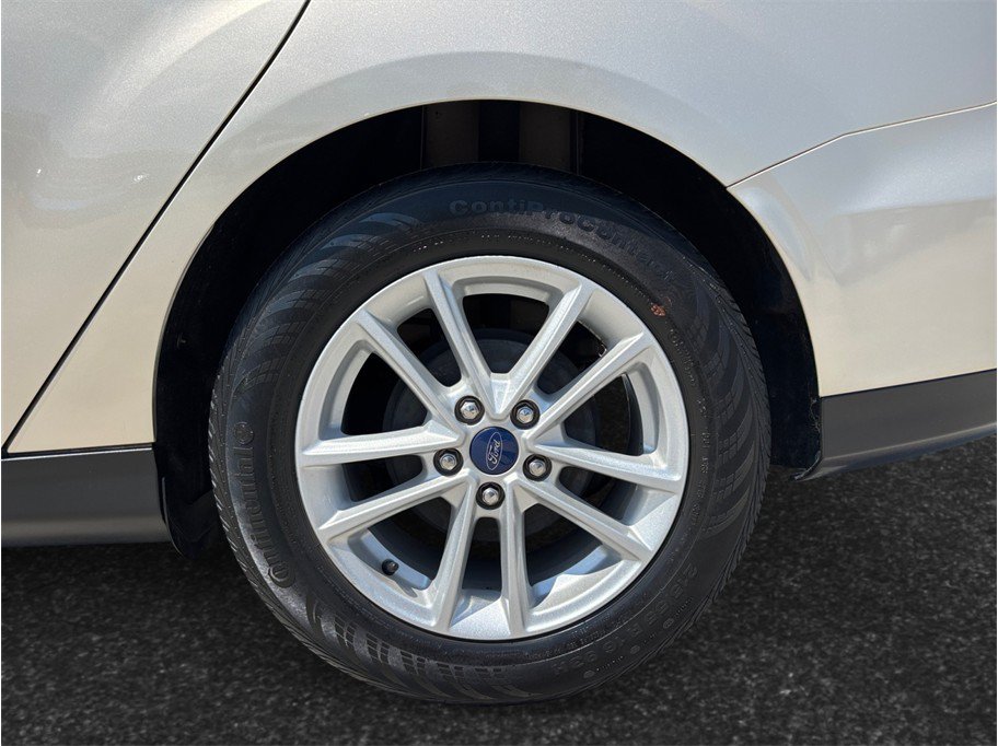 Used 2017 Ford Focus SE FWD image 13