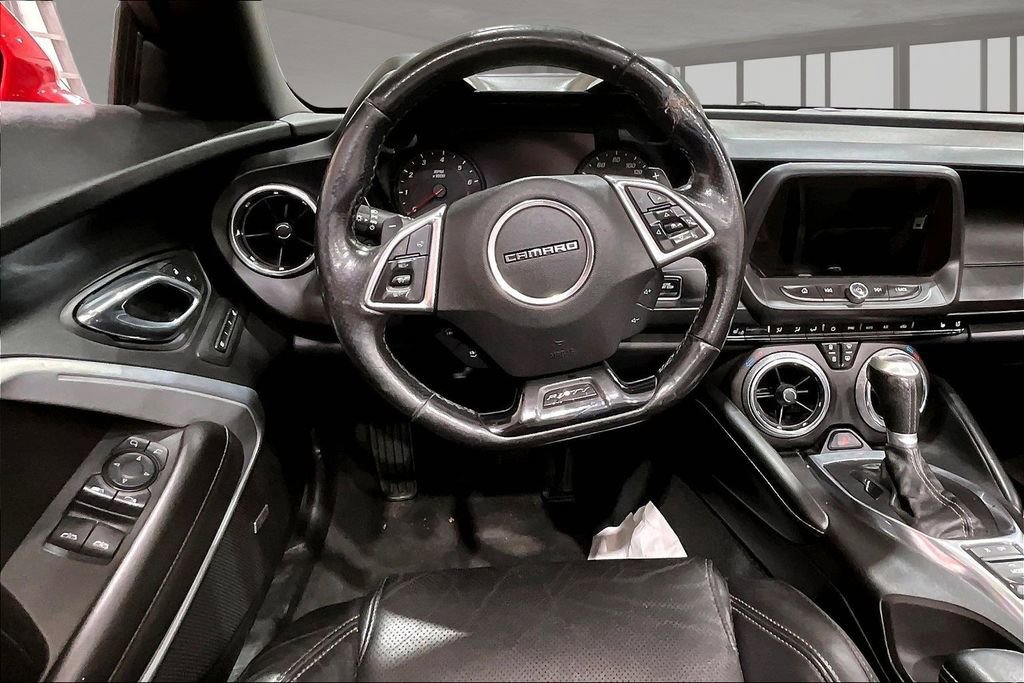 Used 2017 Chevrolet Camaro SS RWD image 5