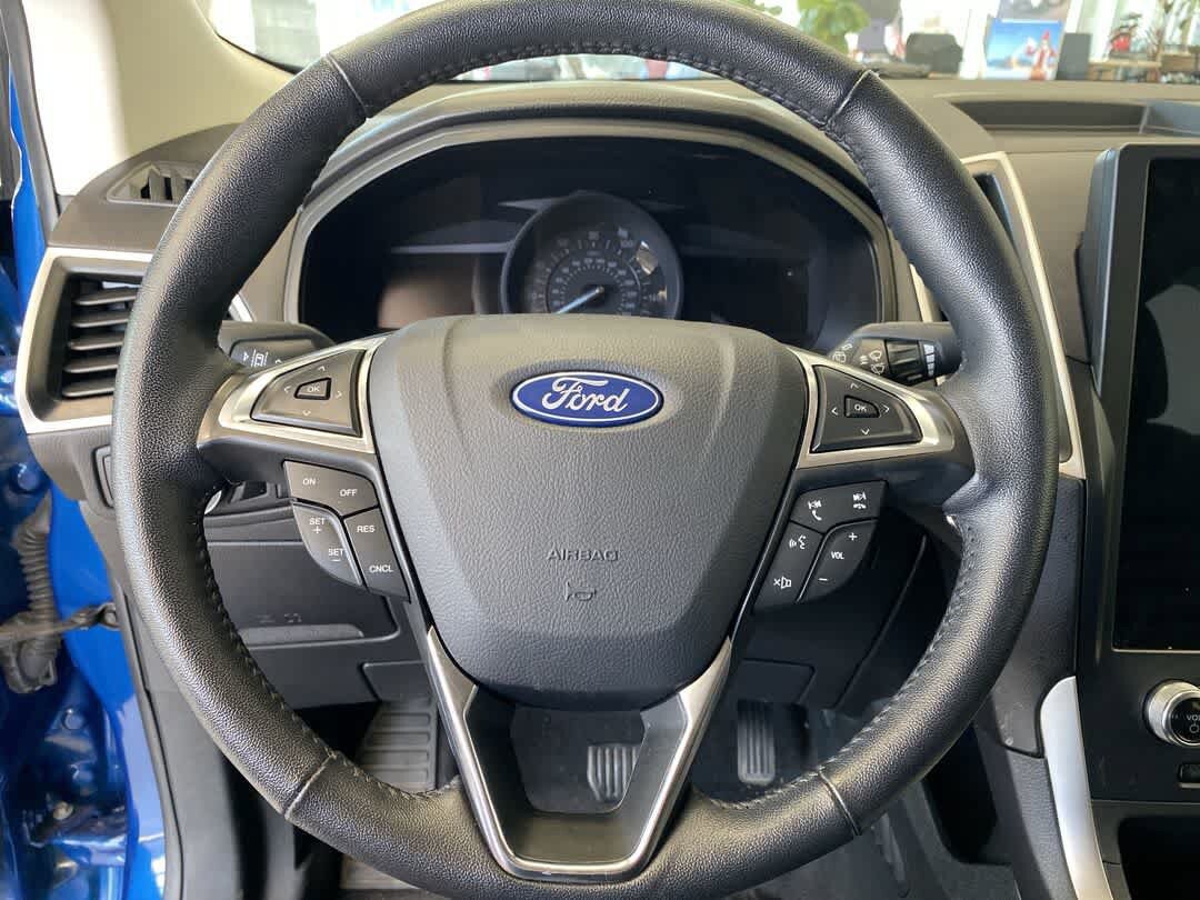 Used 2024 Ford Edge SEL AWD/4WD image 17