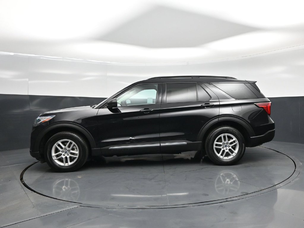 Used 2025 Ford Explorer Active AWD/4WD image 32