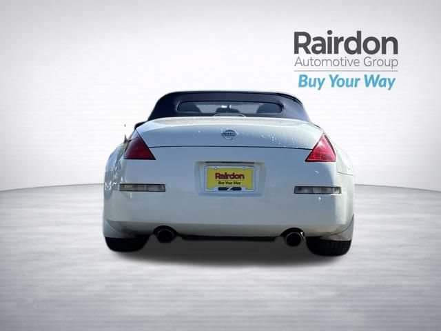 Used 2004 Nissan 350Z Touring RWD image 6