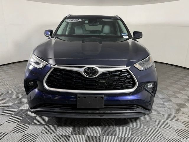 Used 2022 Toyota Highlander XLE FWD image 10