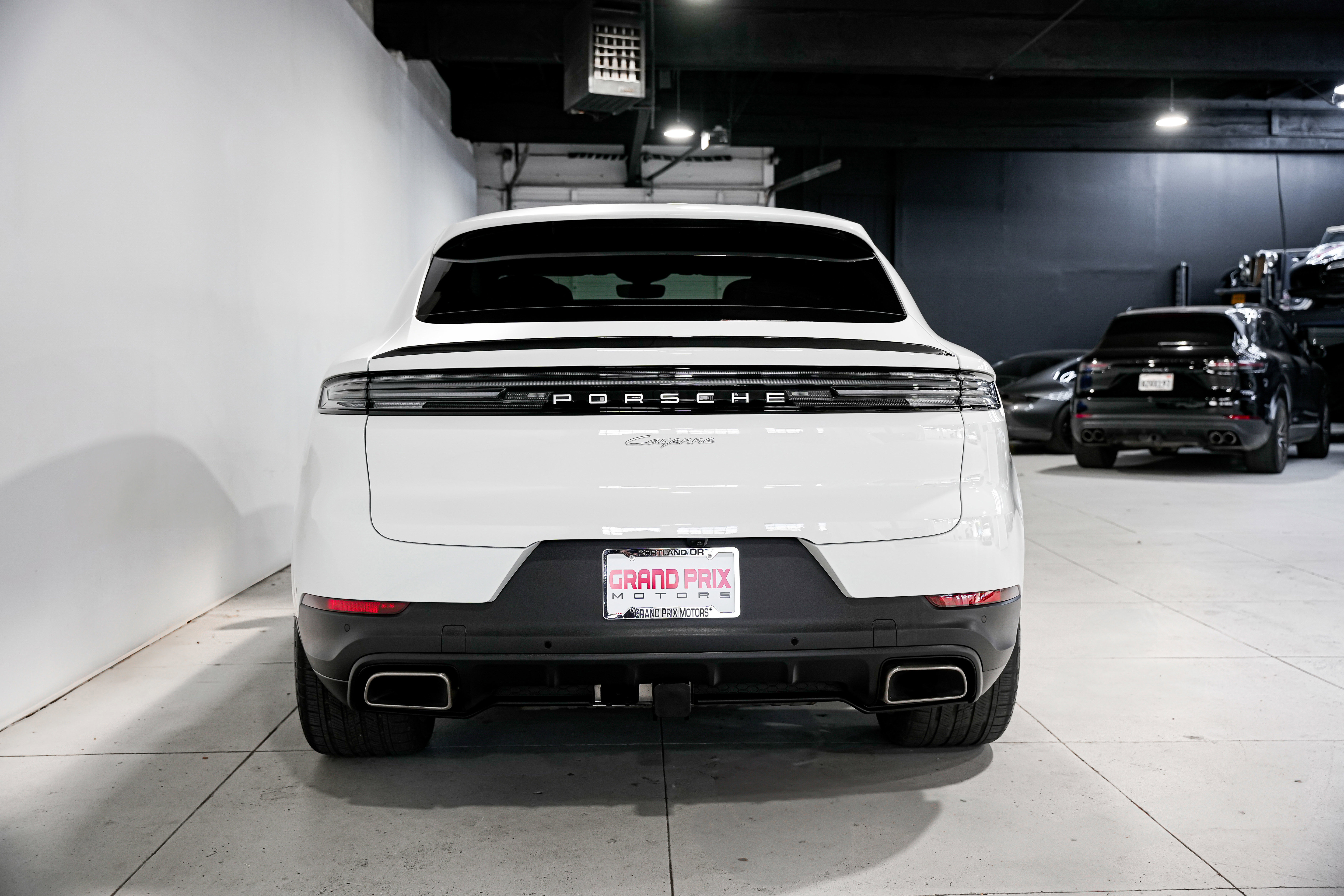 Used 2024 Porsche Cayenne Coupe w/ Premium Package Plus image 4