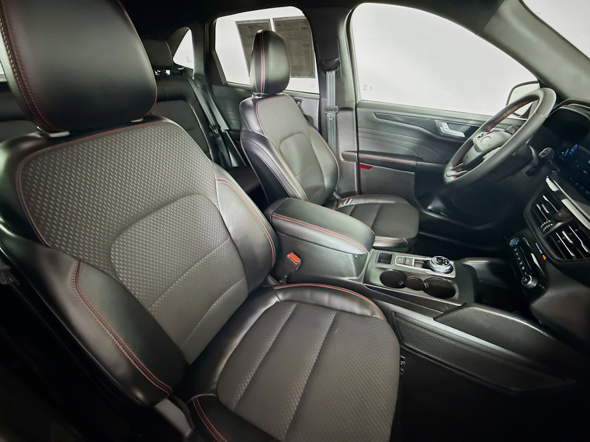 Used 2023 Ford Escape ST-Line Elite image 35