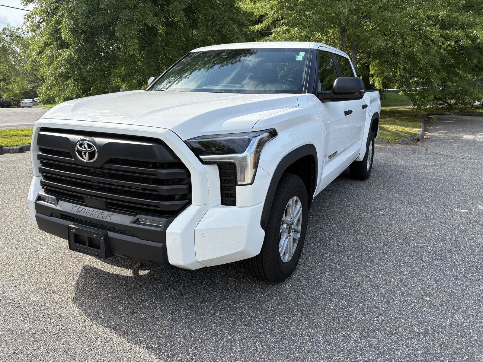 Used 2026 Toyota Tundra SR5 AWD/4WD image 3