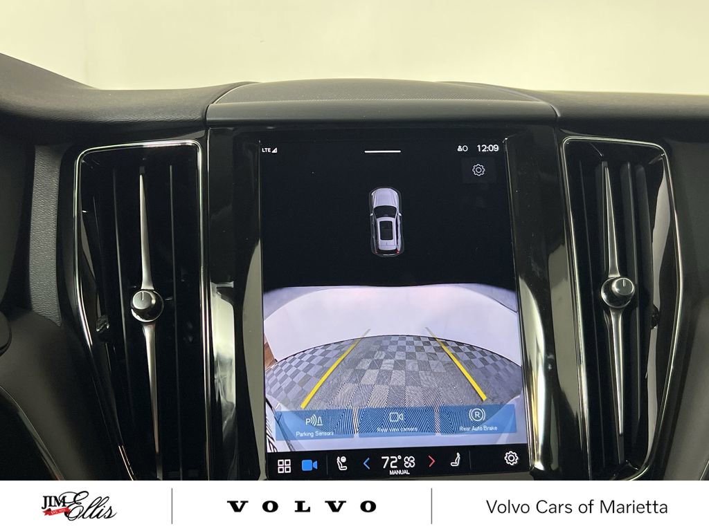 New 2025 Volvo XC60 B5 Core w/ Climate Package image 24