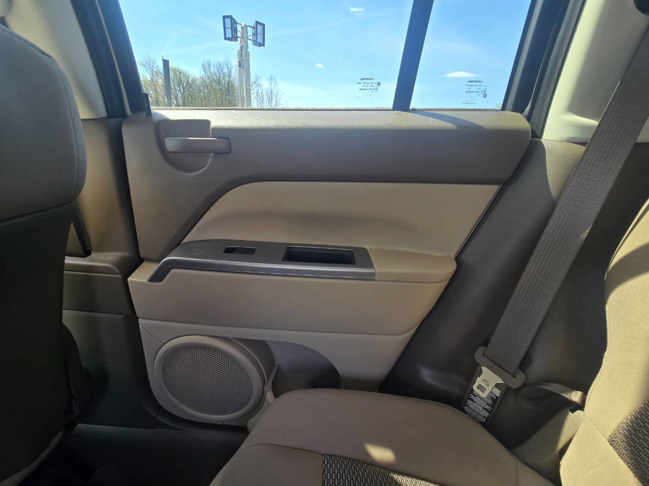 Used 2007 Jeep Compass Sport FWD image 37