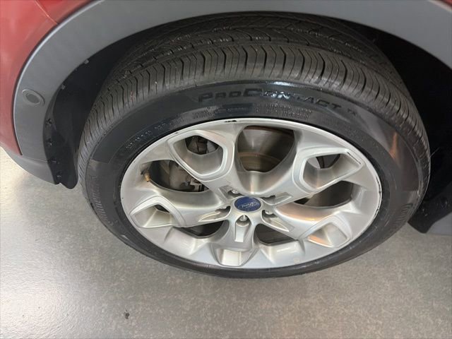 Used 2016 Ford Escape Titanium w/ Equipment Group 301A AWD/4WD image 28