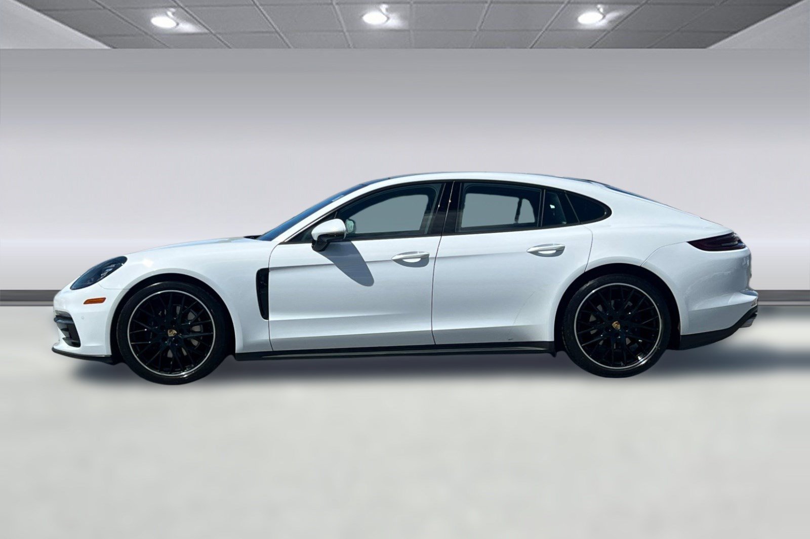 Used 2020 Porsche Panamera 4 AWD/4WD image 2