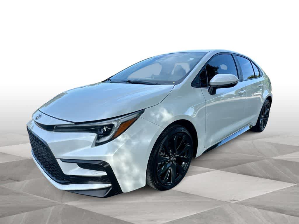 Used 2023 Toyota Corolla SE FWD image 4