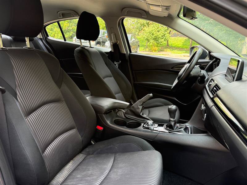 Used 2014 MAZDA MAZDA3 i Touring w/ Technology Package FWD image 31